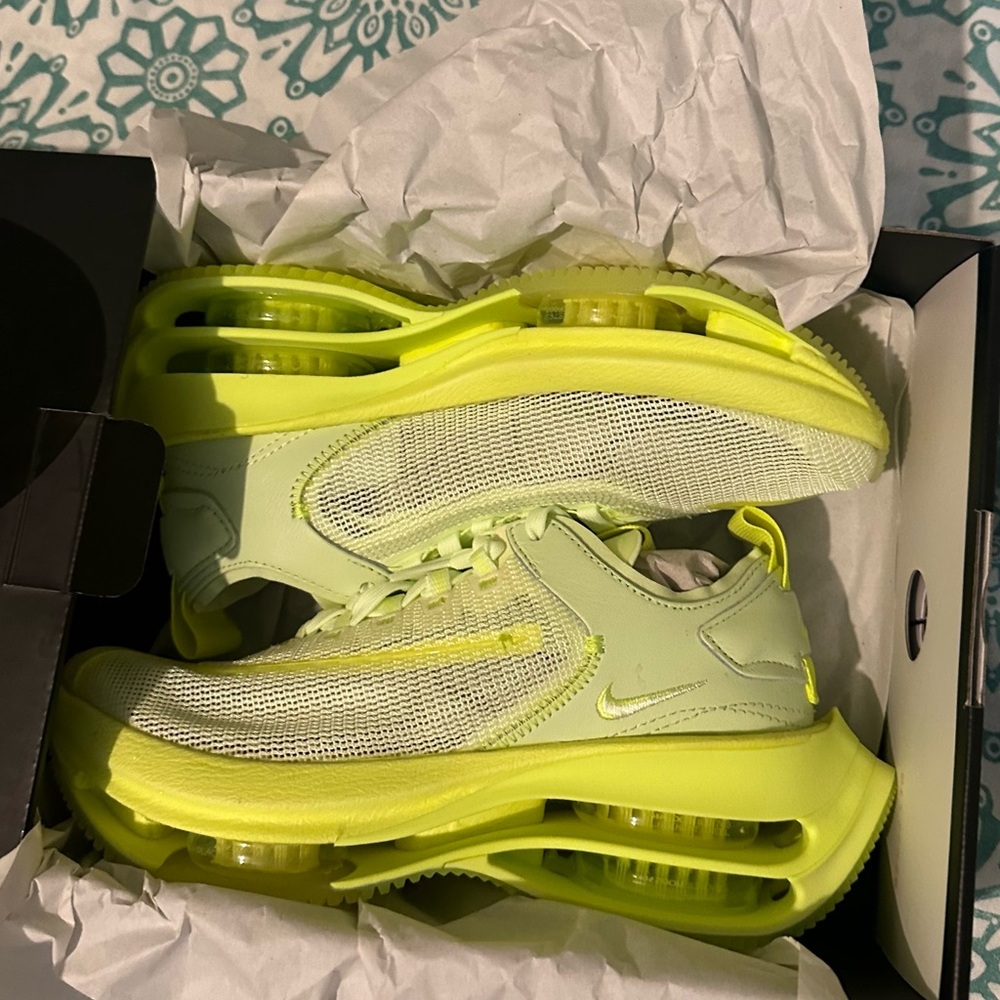 Nike shoes - Never worn